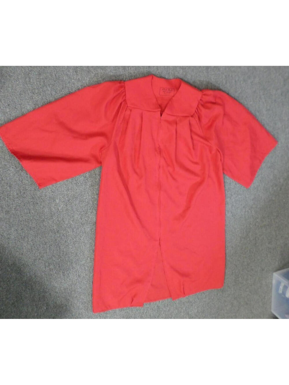 OAK HILL GRADUATION GRADUATE HIGH SCHOOL COLLEGE RED GOWN ROBE 5'6" TO 5'8"